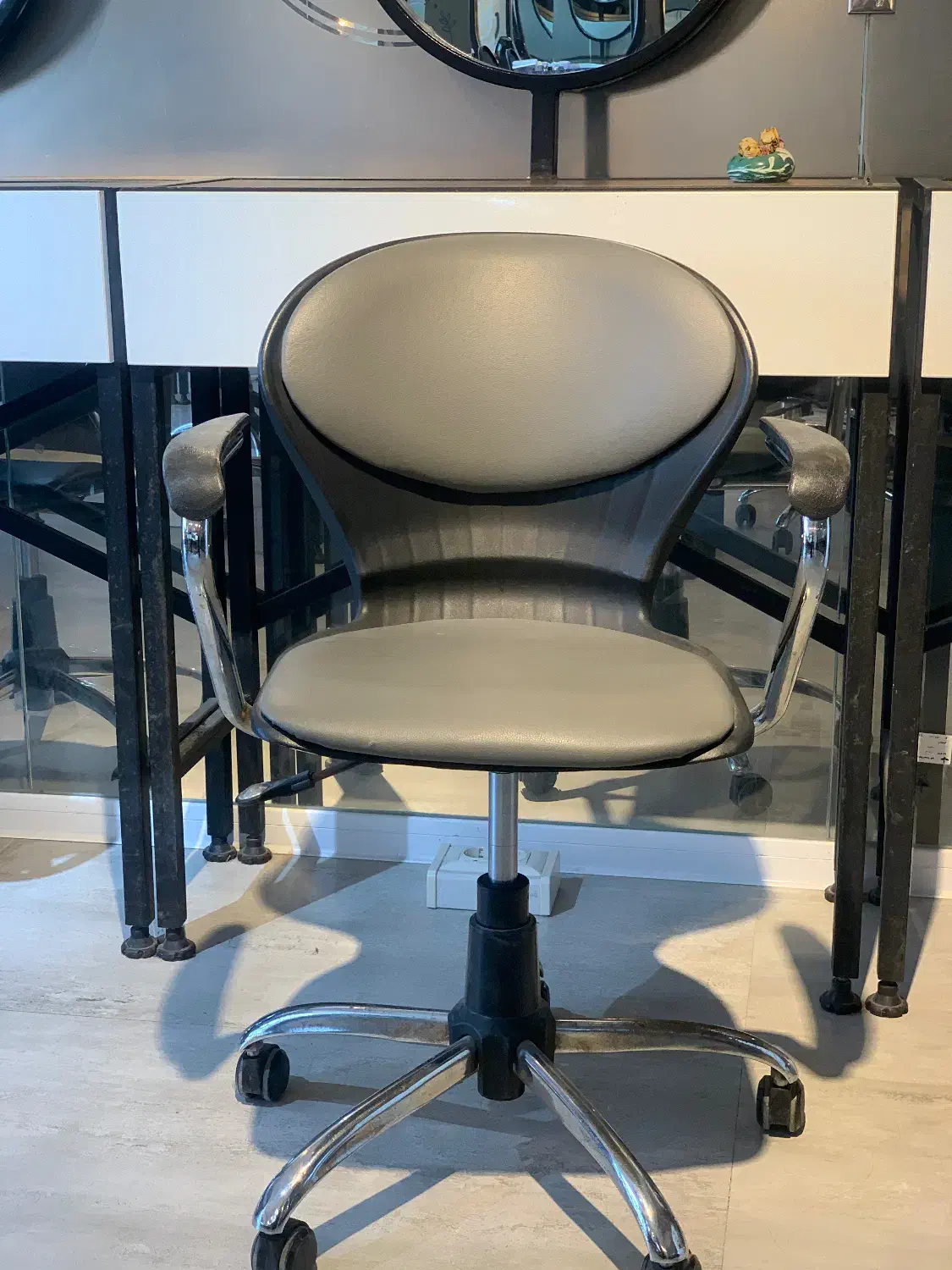 صندلی اداری|صندلی و نیمکت|بندرعباس, |دیوار