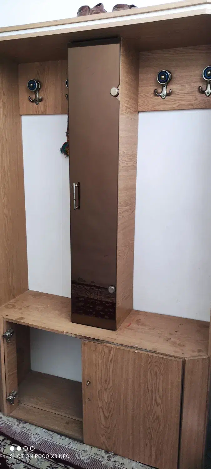 جاکفشی چوبی|جاکفشی، کمد، دراور|ایرانشهر, |دیوار