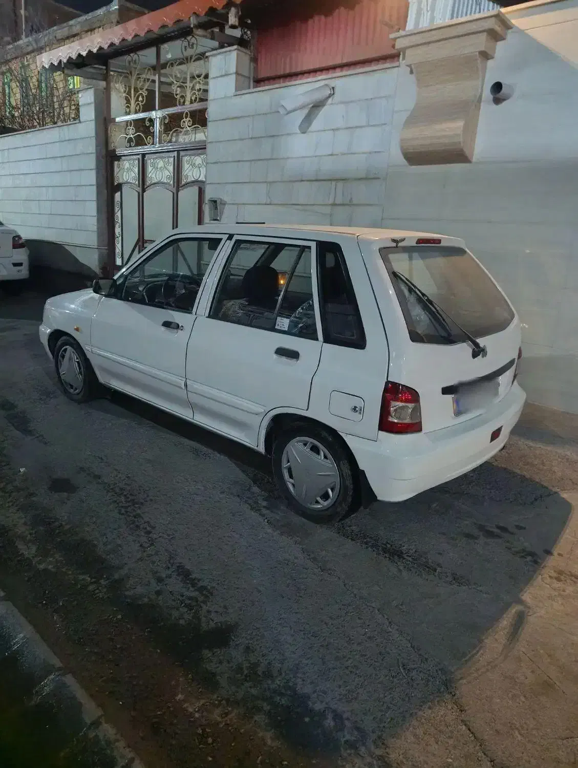 هاچبک ۱۱۱|خودرو سواری و وانت|میانه, |دیوار