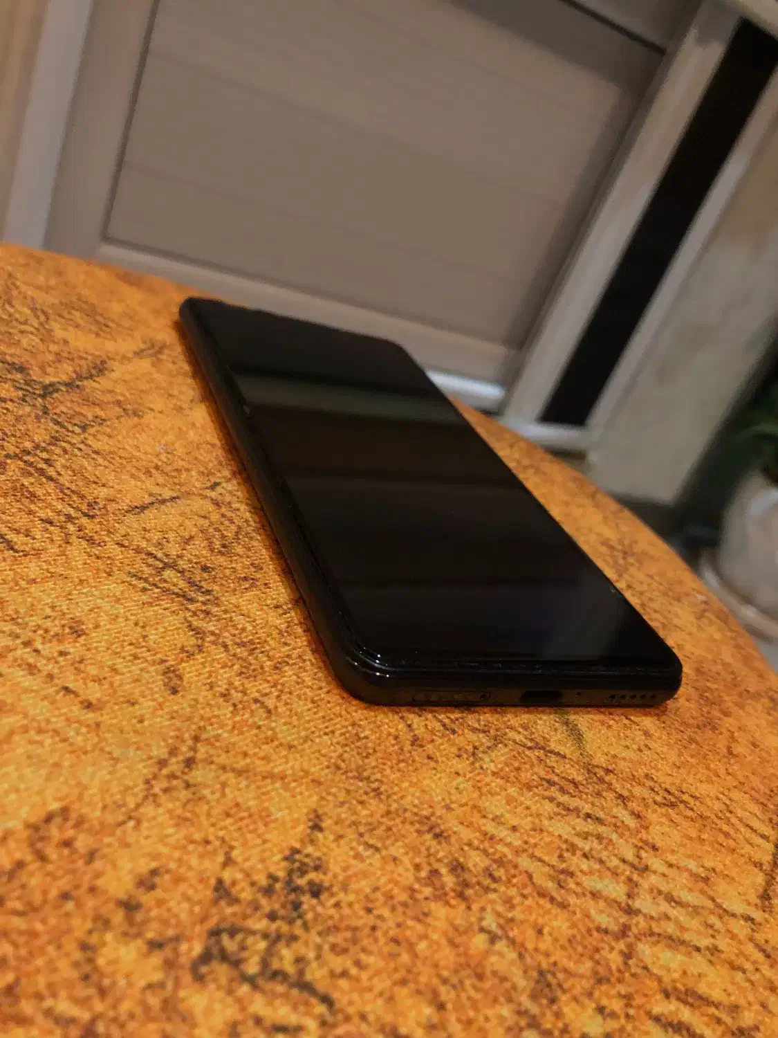 پوکو اف ۳|موبایل|فردیس, دهکده|دیوار