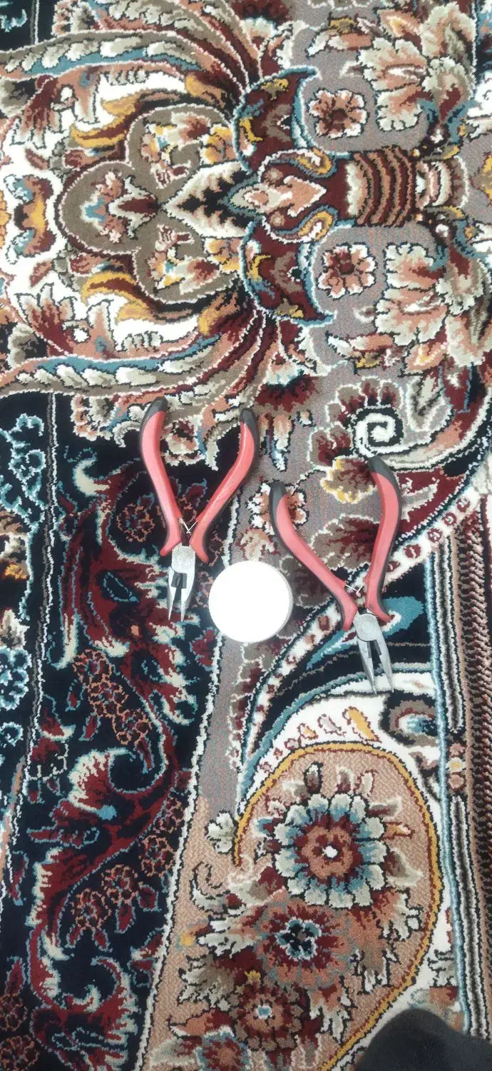 دو انبر و ...پیدا شده|اشیا|قم, نیروگاه|دیوار