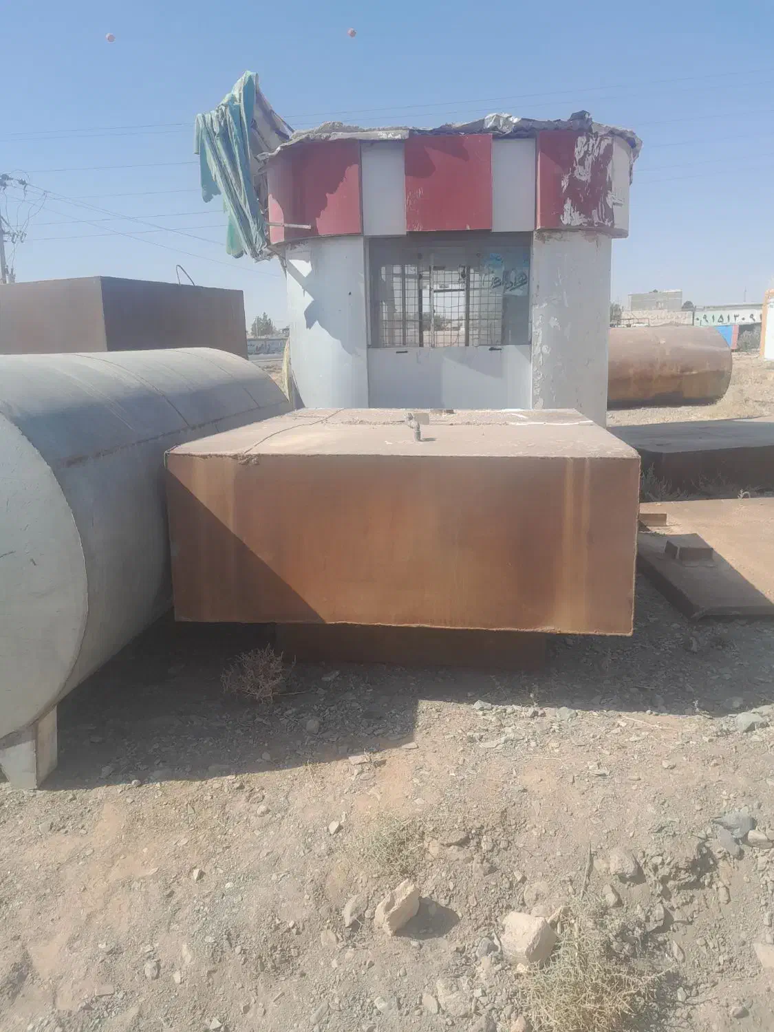 تانکر ،کانکس،کانتینر|ماشین‌آلات صنعتی|تربت‌حیدریه, مورشک|دیوار