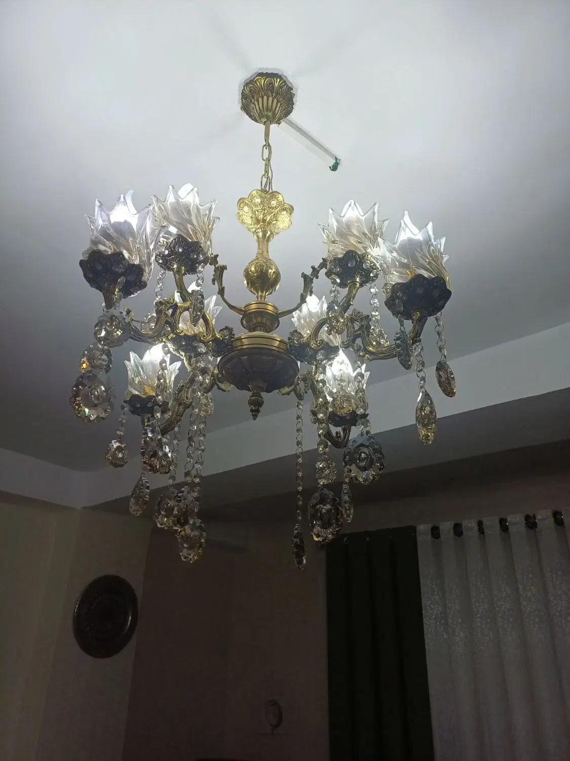 دو عدد لوستر برنجی در حد نو،|لوستر و چراغ آویز|رباط‌کریم, مسکن مهر آبشناسان|دیوار