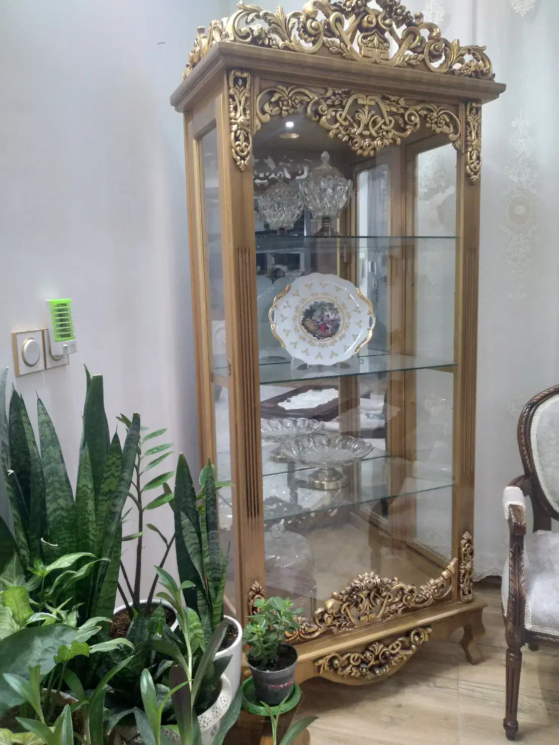 بوفه ورق طلا|بوفه، ویترین، کنسول|تربت جام, والفجر|دیوار