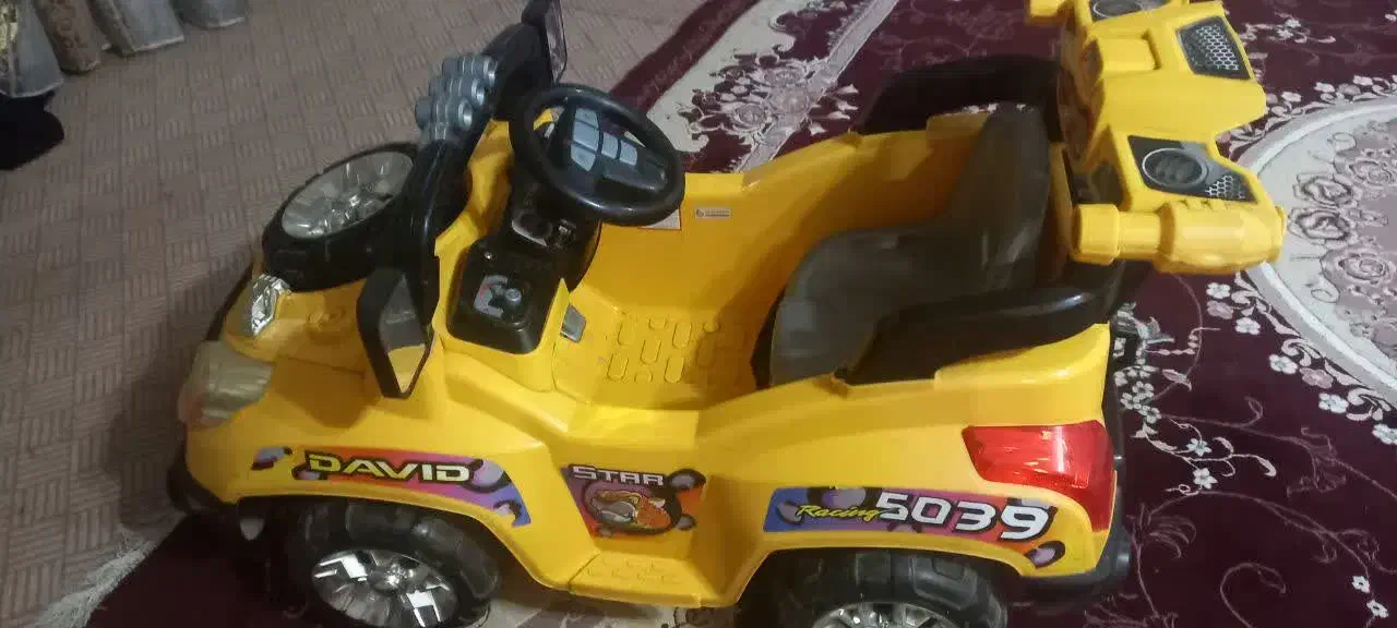 ماشین شارژی کودک|اسباب‌بازی بچه|خمینی‌شهر, |دیوار