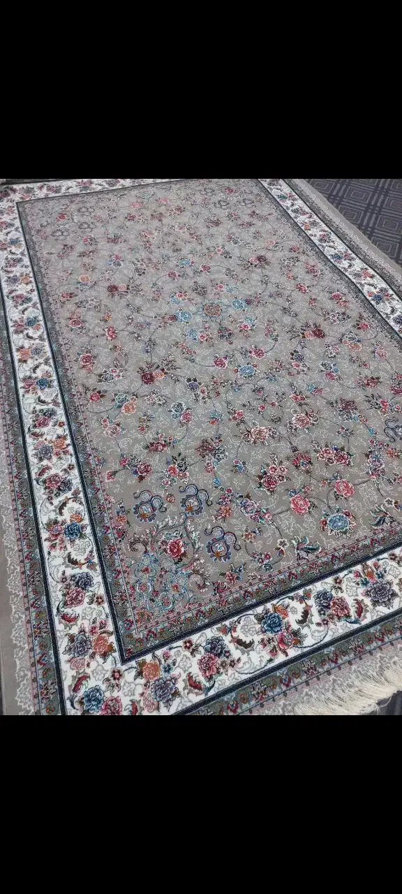 فرش۹متری۴عدد۷۰۰شانه اصلی داخل کاور|فرش|همدان, |دیوار