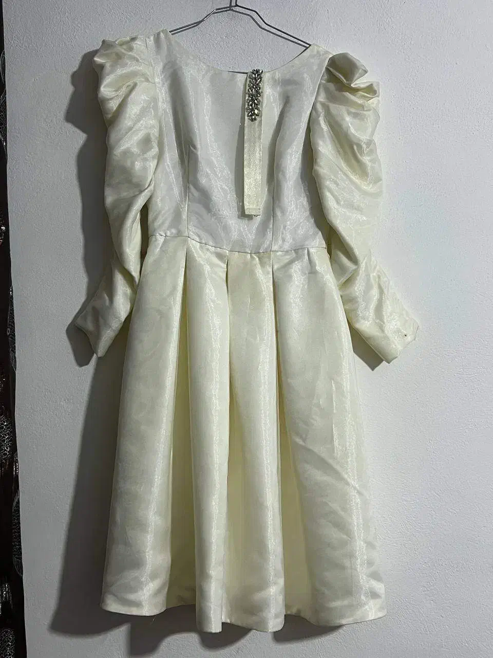 دوتا پیراهن مجلسی|لباس|آمل, |دیوار