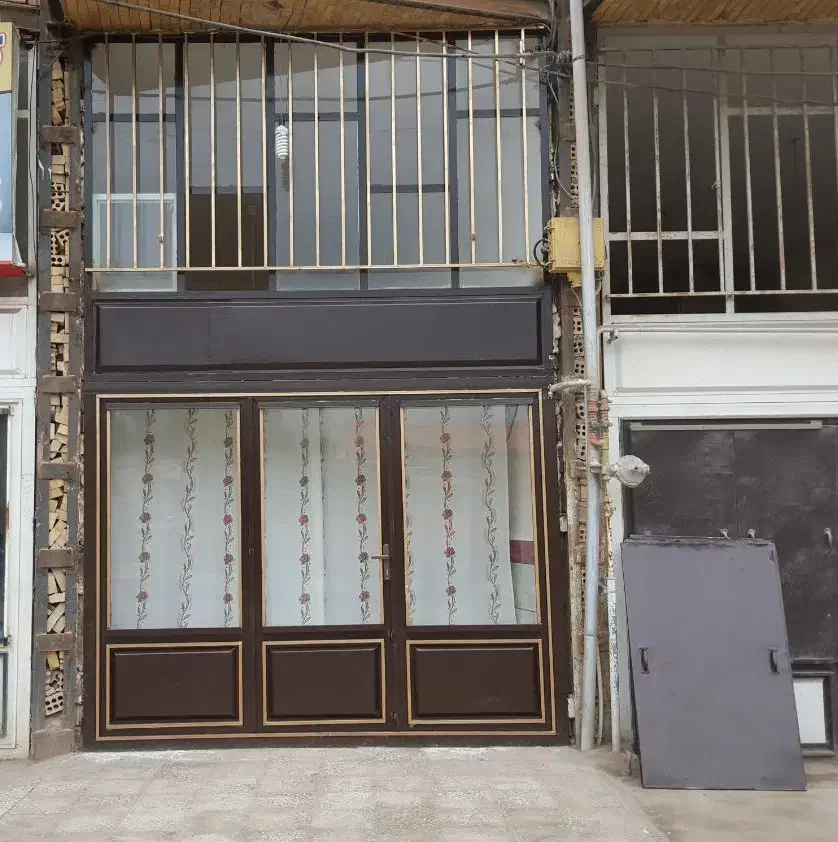 اجاره مغازه تجاری با موقعیت عالی|اجارهٔ مغازه و غرفه|آزادشهر, |دیوار