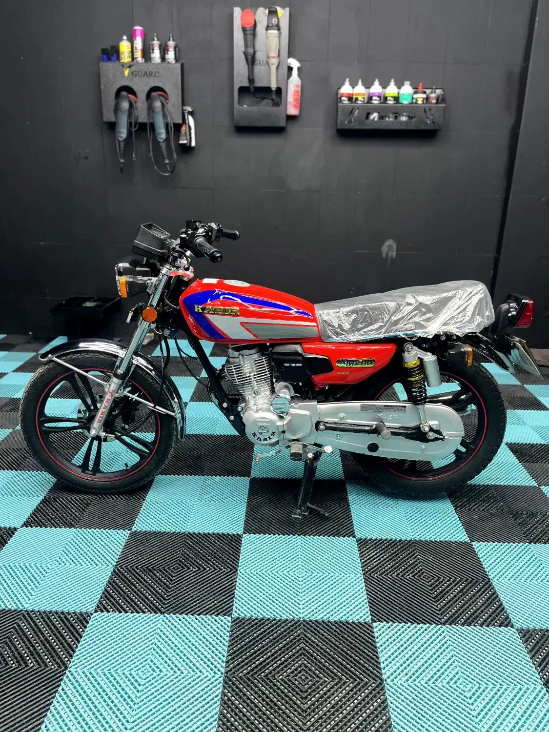 کبیر1404در خشک|موتورسیکلت|گنبد کاووس, |دیوار