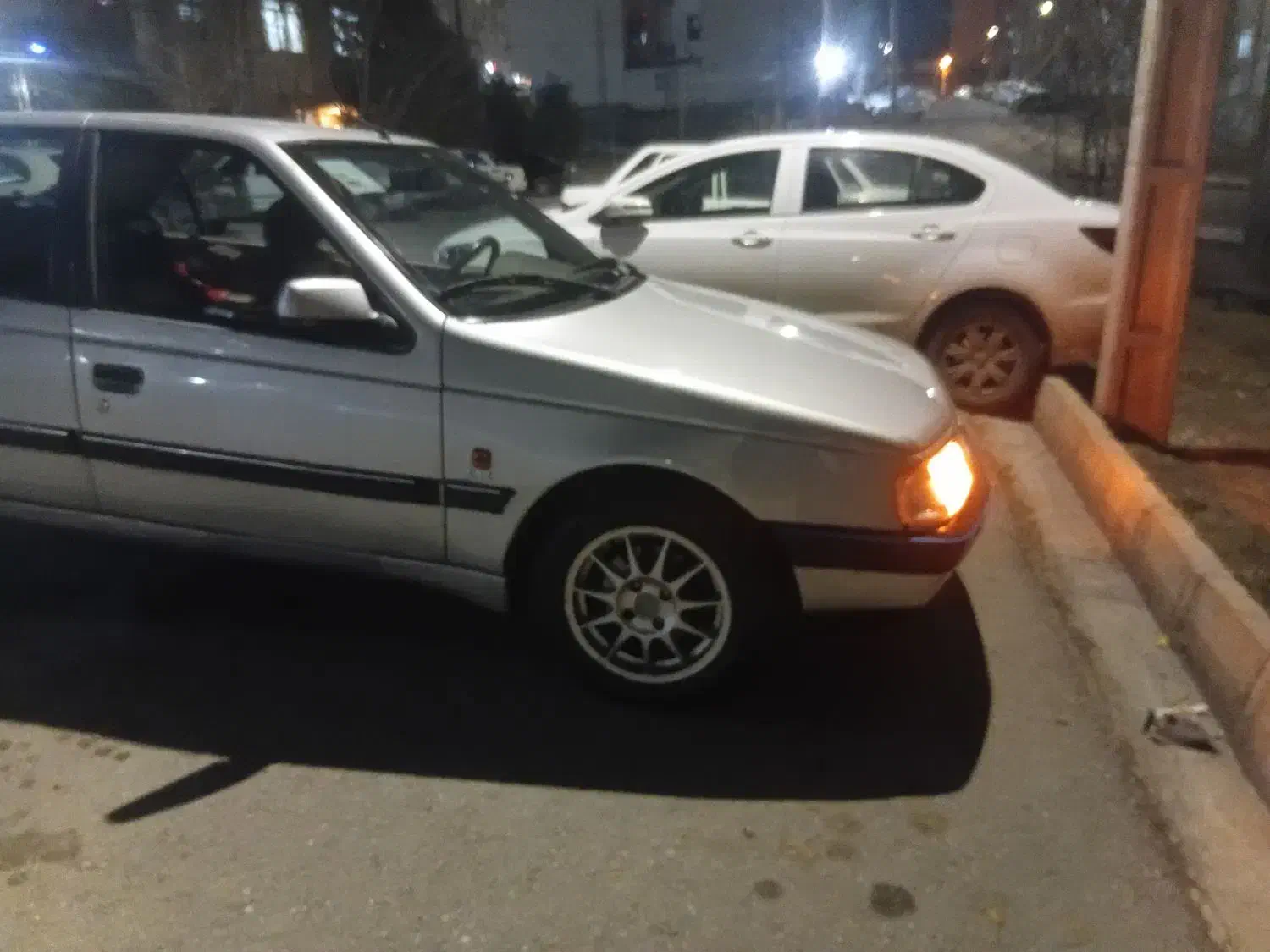 پژو ۴۰۵ دوگانه ۹۳|خودرو سواری و وانت|بروجرد, |دیوار