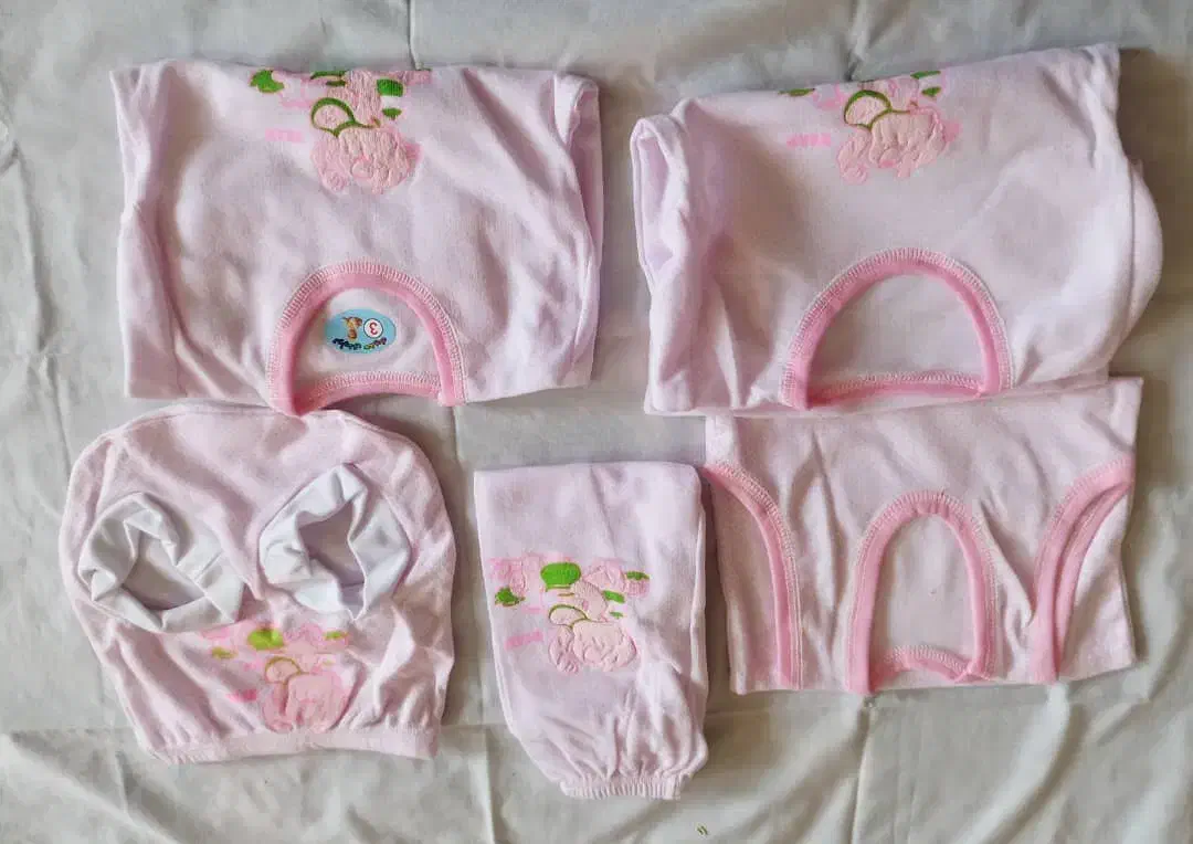 لباس نوزاد|لباس|هشتگرد, شهرک بعثت|دیوار