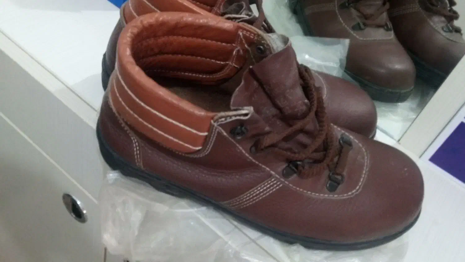 پوتین اصلی کره ای|کیف، کفش، کمربند|گنبد کاووس, |دیوار