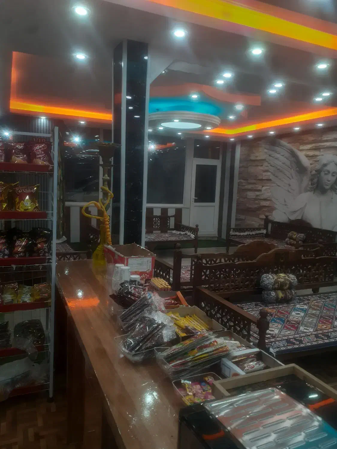 نیروکار ساده،سالن دار و سرآشپز خانم و آقا|استخدام خدمات فروشگاه و رستوران|نورآباد, |دیوار