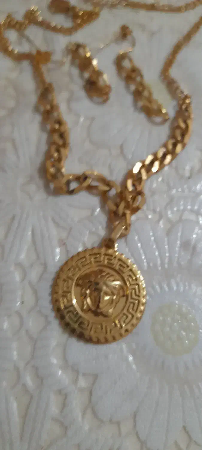 گردنبندو گوشواره استیل ورساچ نو|بدلیجات|تهران, باغ خزانه|دیوار