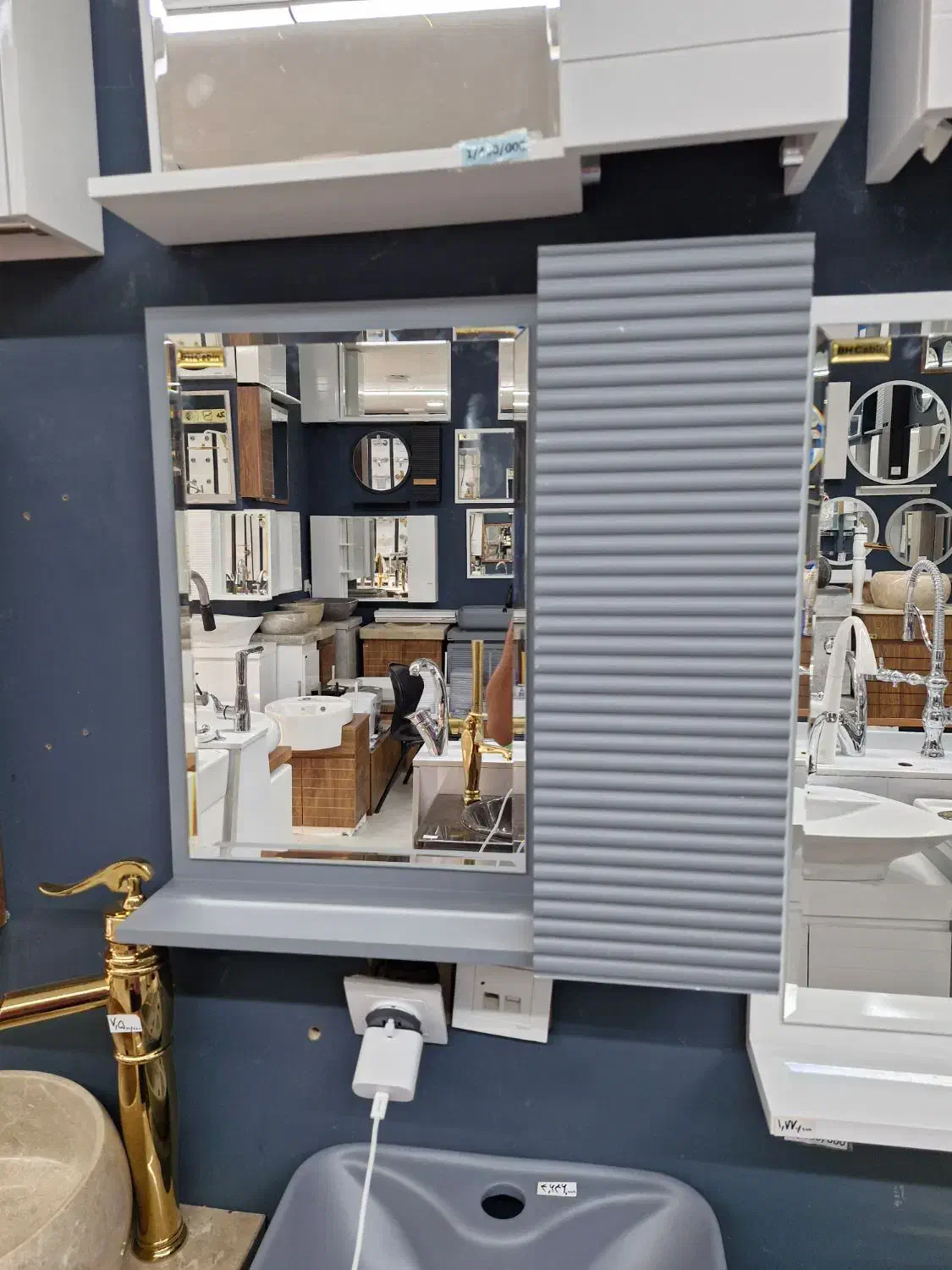 آینه باکس۶۰×۶۰ بامبو دستگیره بلوط،روشویی کابینتی|لوازم سرویس بهداشتی|بومهن, |دیوار