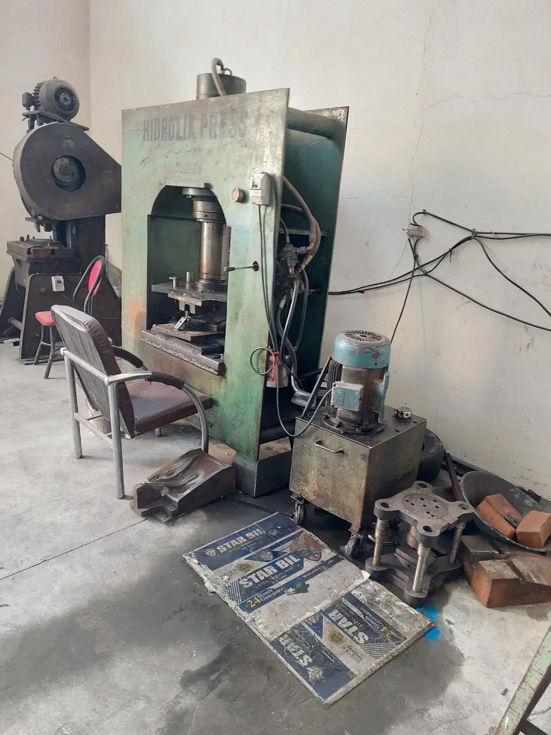 خط تولیدی بیل واگذار میشود|ماشین‌آلات صنعتی|تبریز, |دیوار