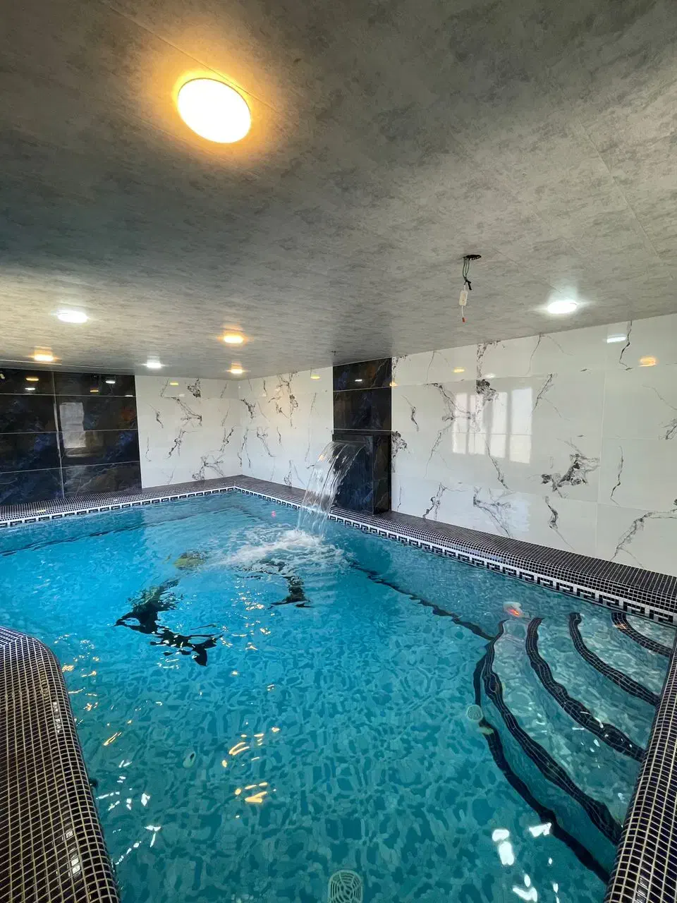 استخردار ۳ خوابه بیلیارد و فوتبال دستی انزلی|اجارهٔ کوتاه‌مدت آپارتمان و سوئیت|بندر انزلی, تربه گوده|دیوار