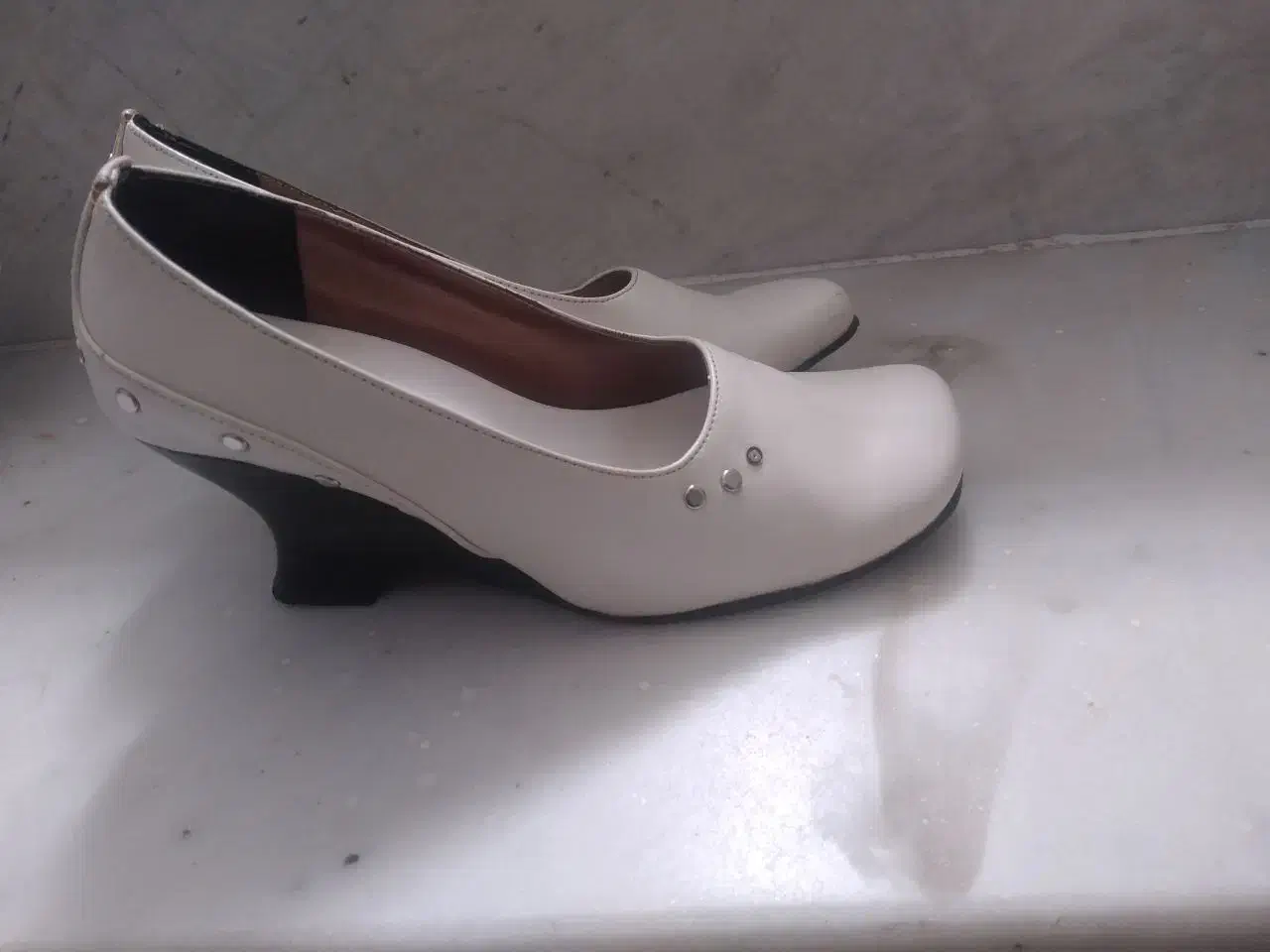 کفش|کیف، کفش، کمربند|قزوین, |دیوار