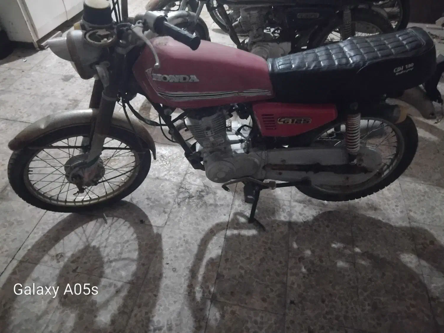 موتور هندا ۱۲۵ و ۱۵۰ مزایده سالم موتور روشن|موتورسیکلت|تبریز, |دیوار