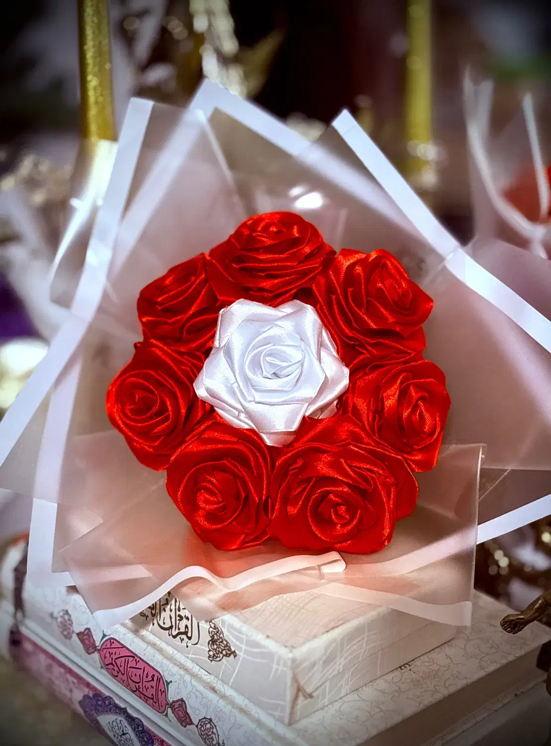 گل رز از جنس روبان|گل مصنوعی|اردبیل, |دیوار