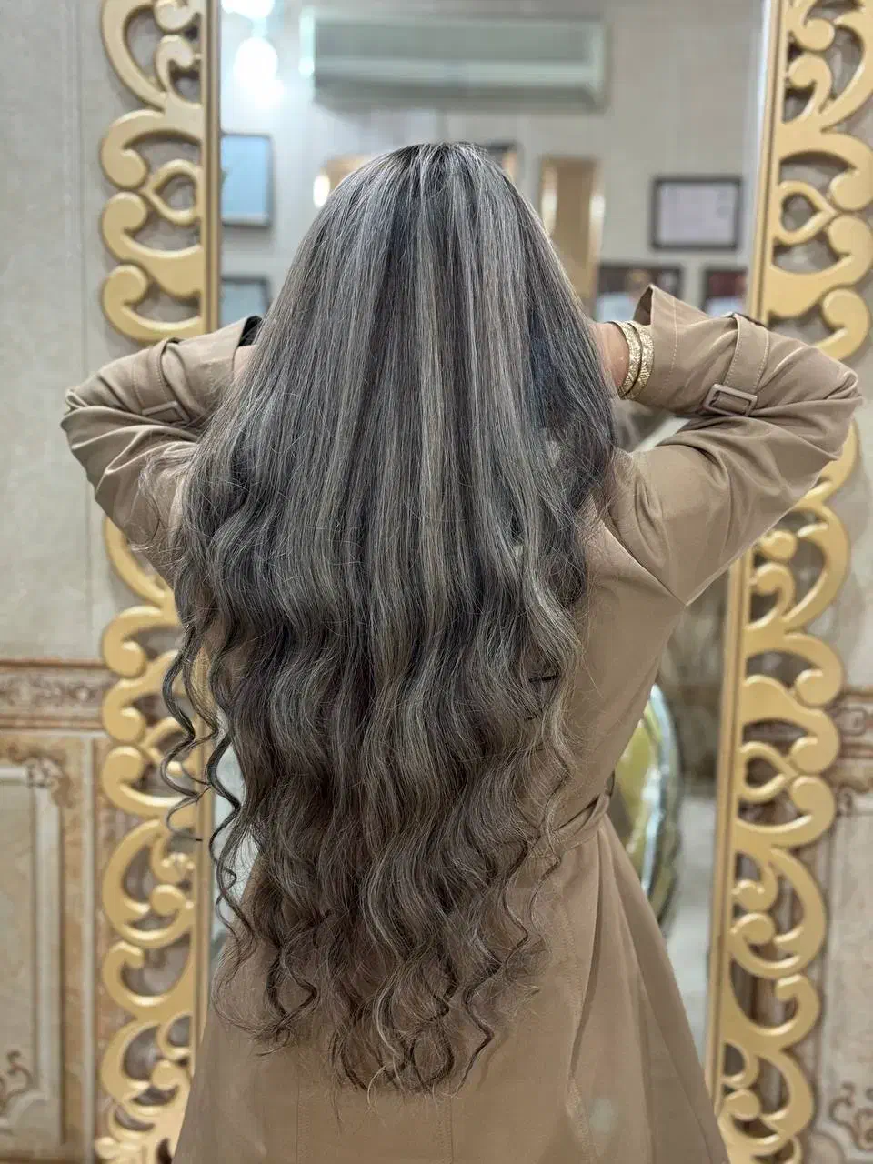 رنگ مو کاشت ناخن|خدمات آرایشگری و زیبایی|مشهد, زمرد|دیوار