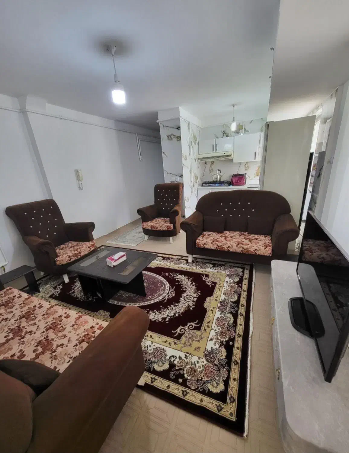 اجاره آپارتمان روزانه بهاران|اجارهٔ کوتاهمدت آپارتمان و سوئیت|سنندج, |دیوار