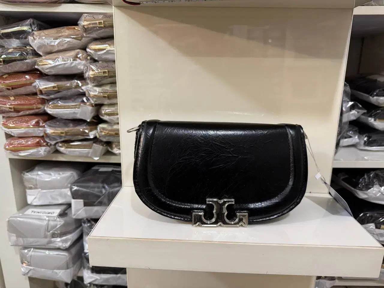 خارجی زیبا و خاص|کیف، کفش، کمربند|تهران, بازار|دیوار