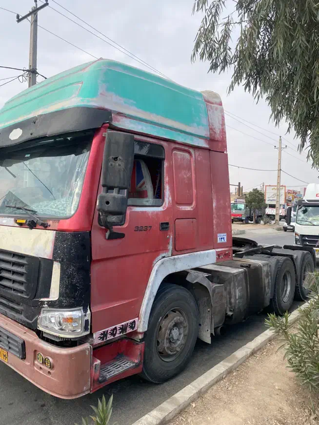 کامیون کشنده هوو|خودرو سنگین|قم, چهل درخت|دیوار