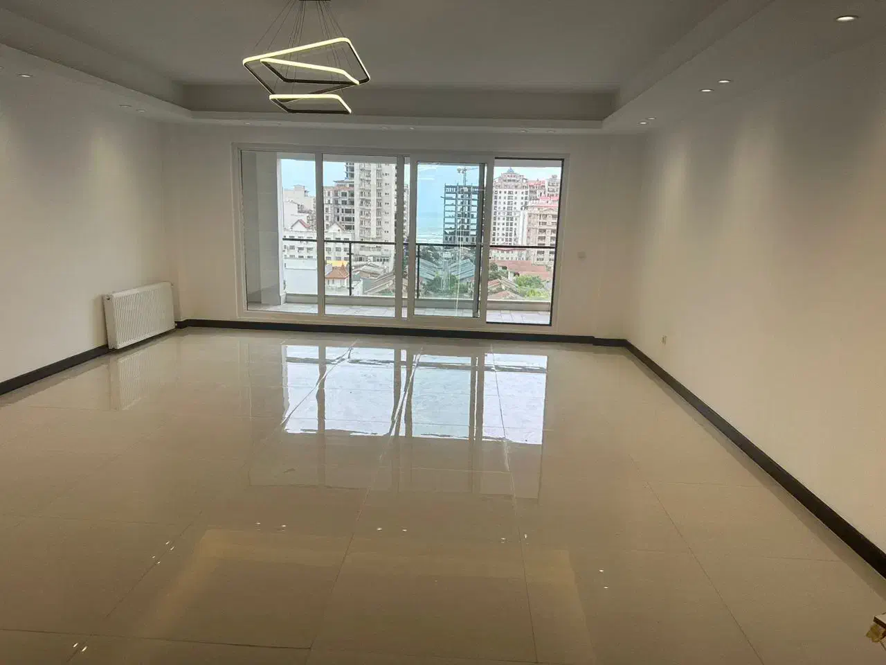 آپارتمان ۱۳۵ متری خط دریا/کم واحد و خوش نشین|فروش آپارتمان|سرخرود, |دیوار