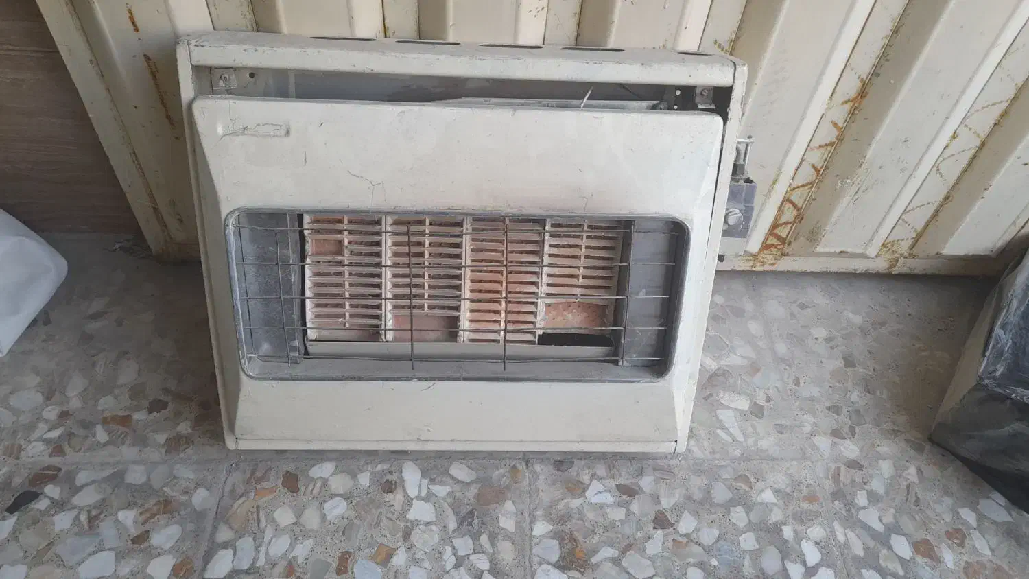 بخاری دیواری|بخاری، هیتر، شومینه|برازجان, |دیوار