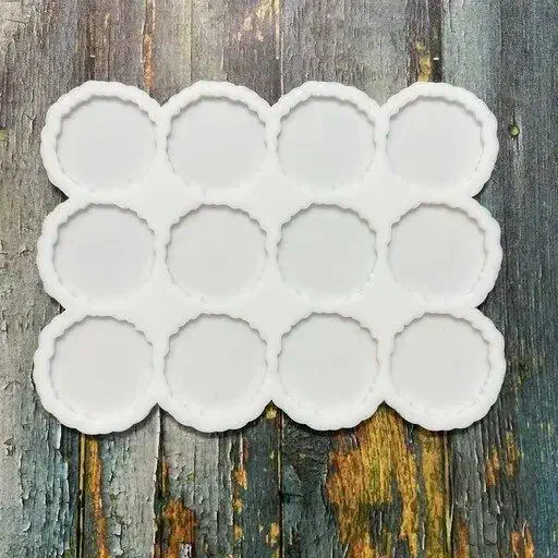 قالب گیفت رزینی ۱۲ عددی|صنایع دستی و سایر لوازم تزئینی|قم, در بهشت|دیوار