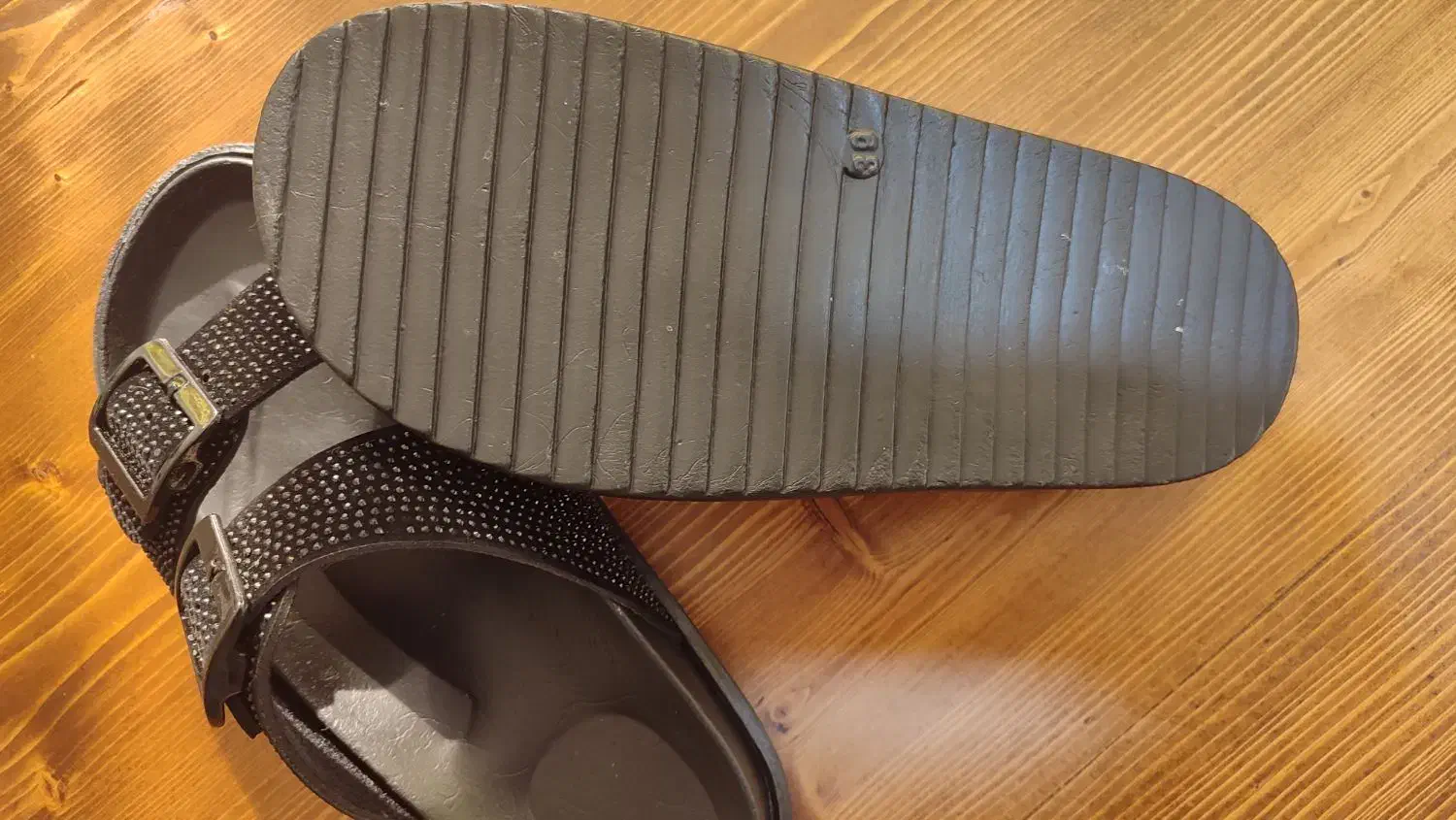 صندل|کیف، کفش، کمربند|بوشهر, |دیوار