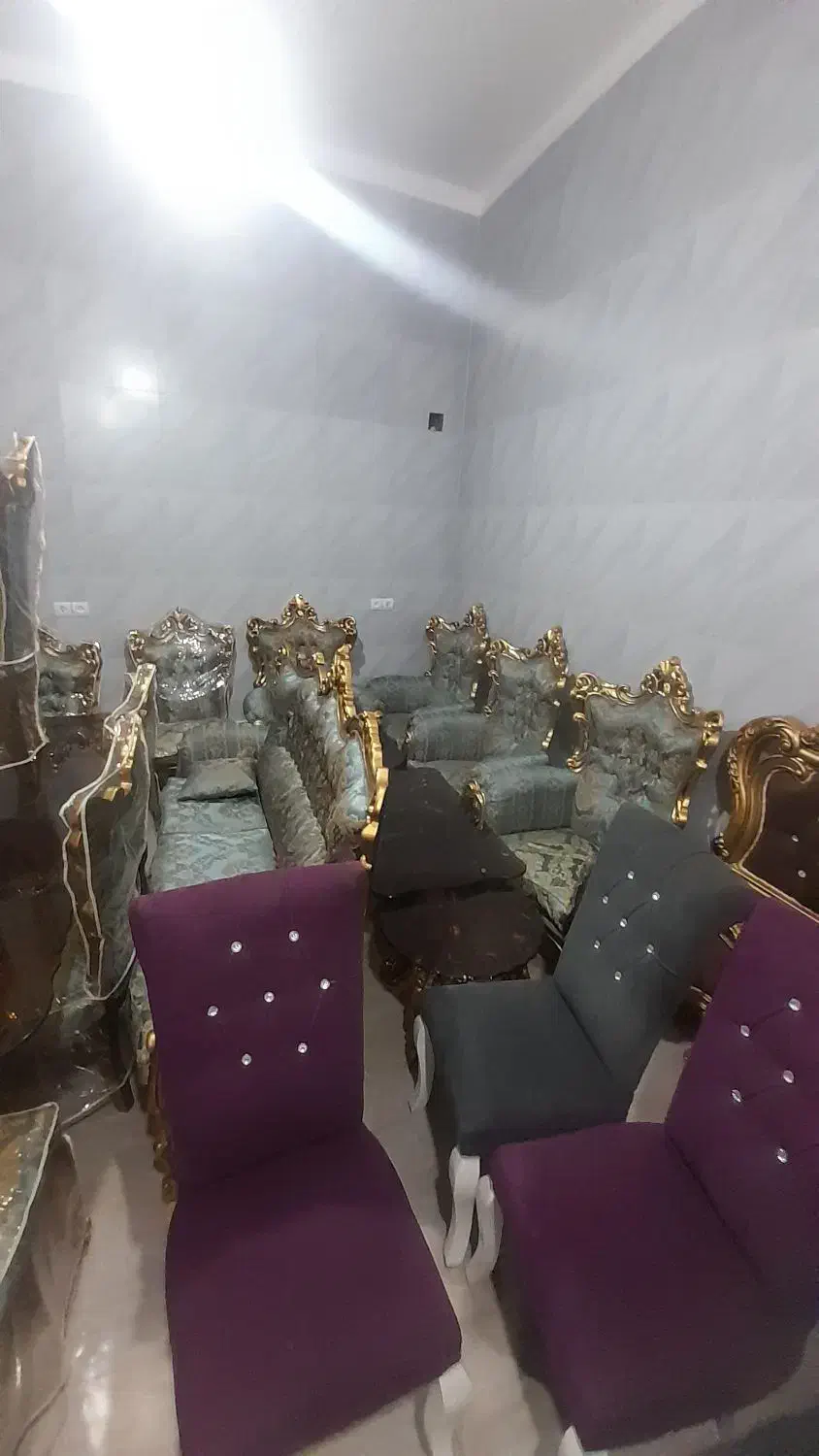 مبل سلطنتی ۹نفره همرابا غذاخوری ۸نفره در حد صفر|مبلمان خانگی و میز عسلی|خوی, |دیوار