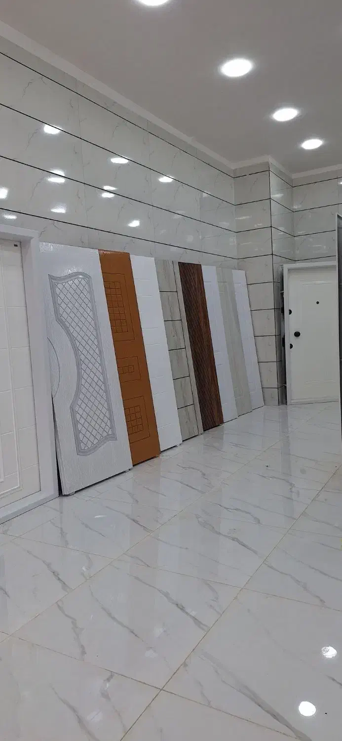 فروش ، نصب و ریکلاژ انواع درب|خدمات پیشه و مهارت|مریوان, |دیوار