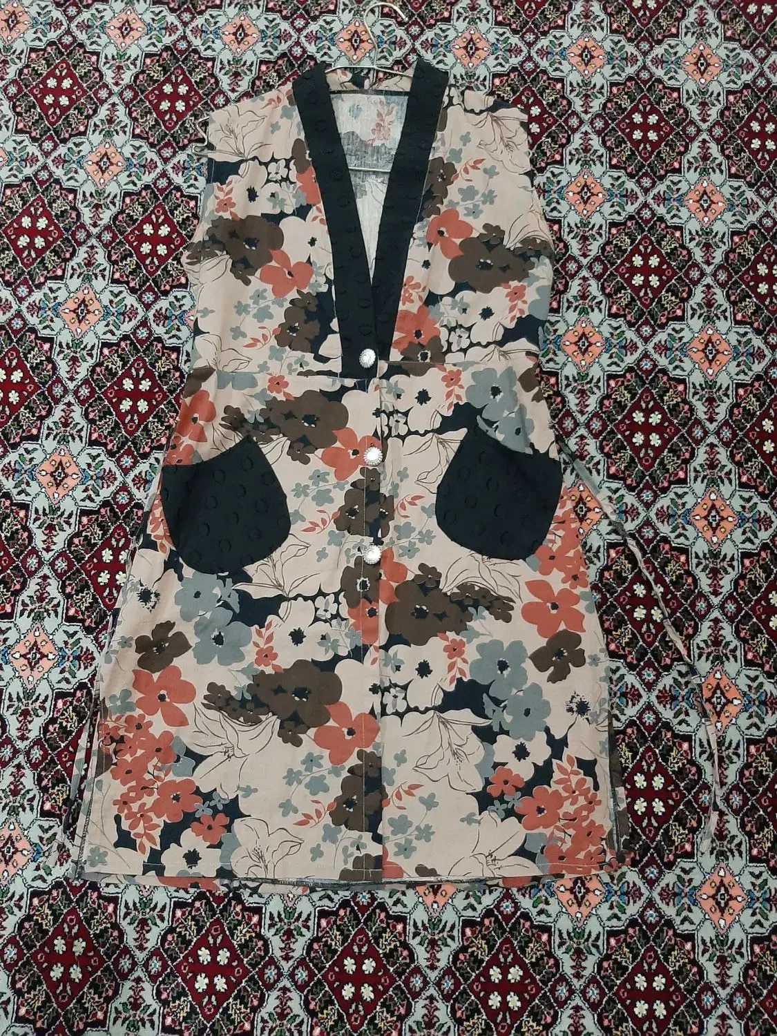 کت و مانتو و سارافن تمیز و شیک و بدون زدگی|لباس|نهاوند, |دیوار