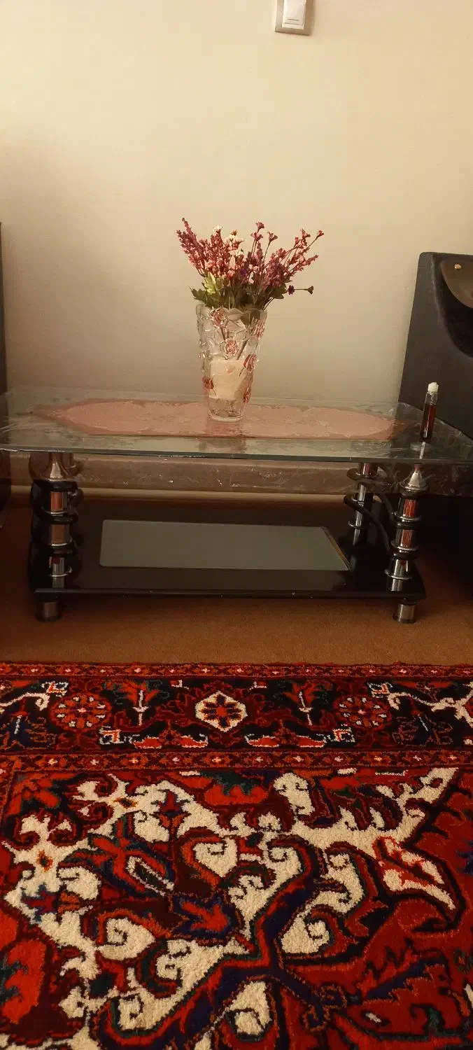 مبل راحتی خیلی تمیز|مبلمان خانگی و میز عسلی|مرند, |دیوار