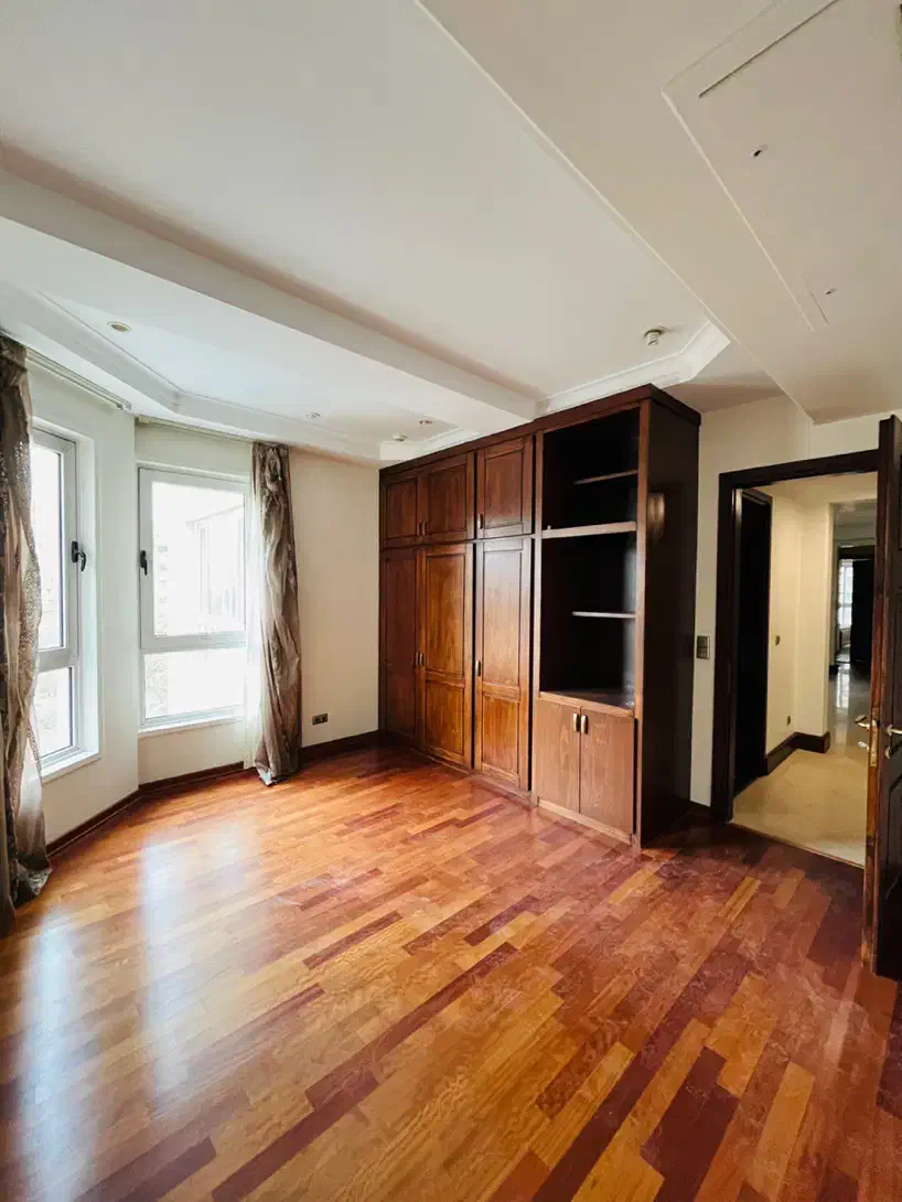 فرشته ۳۲۰متر/فول مشاعات/تراس قابل چیدمان