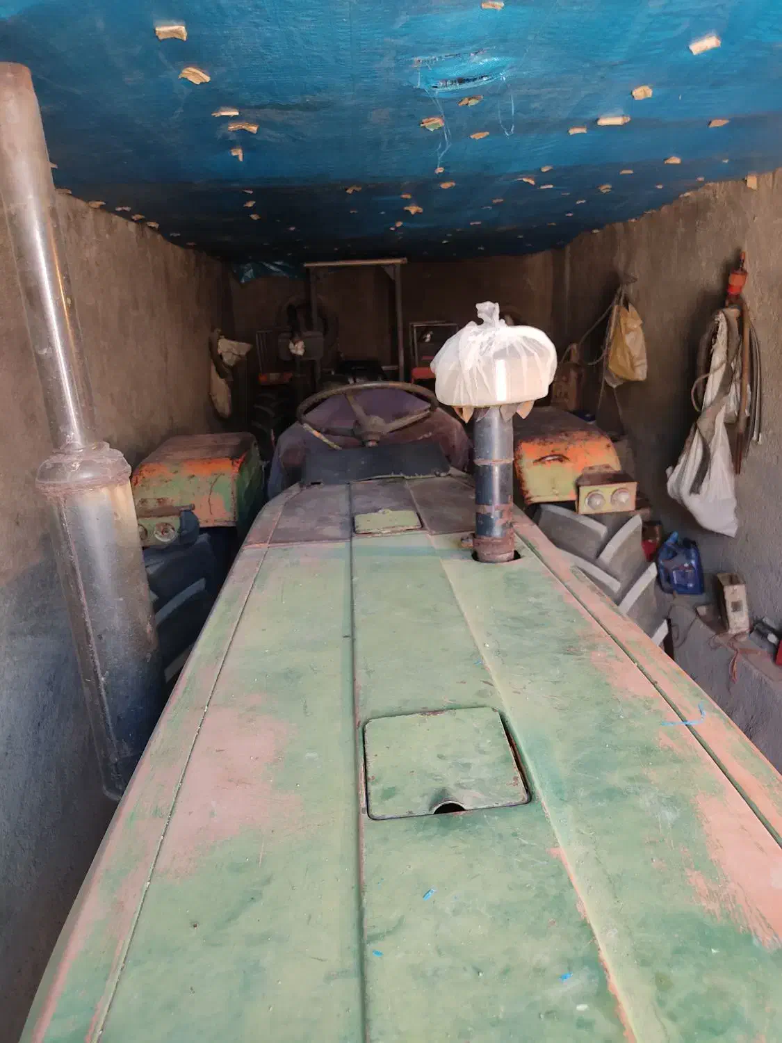 تراکتور پرکنز موتور ساعت دار|خودرو سنگین|قروه, |دیوار