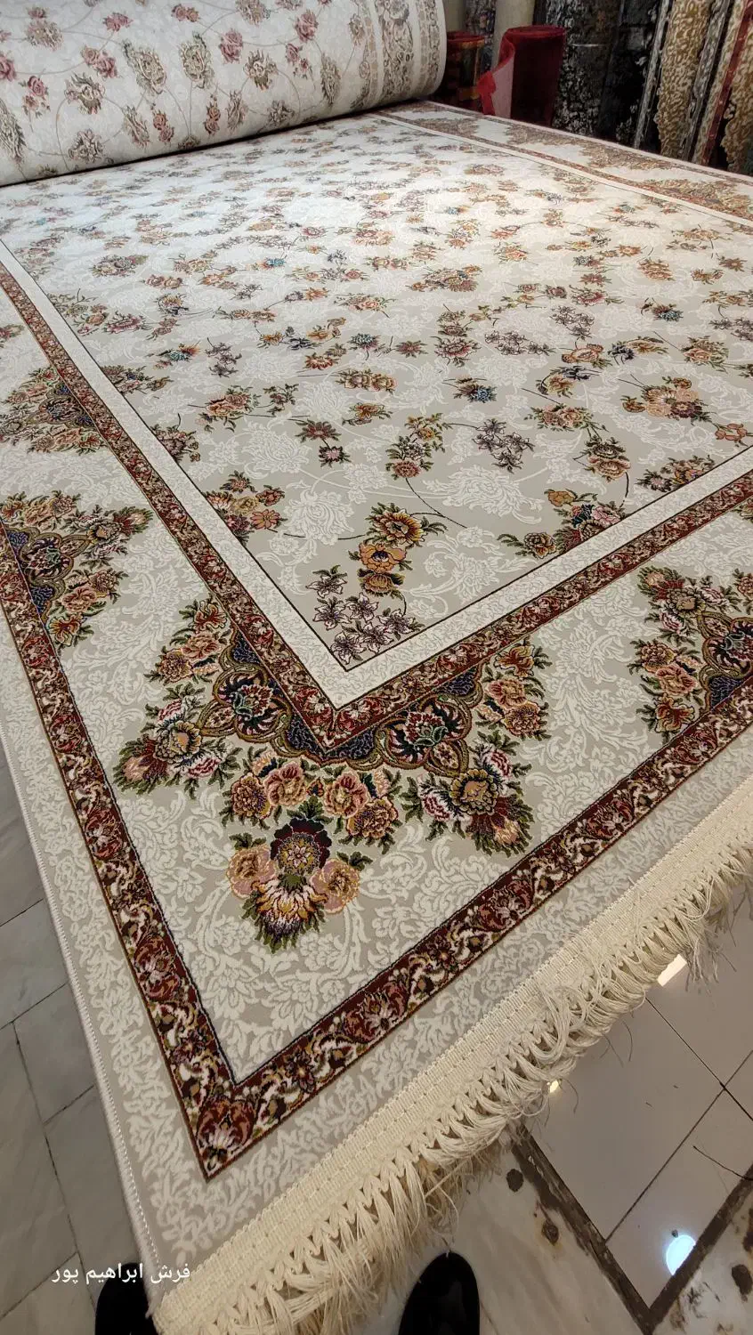 فرش بزگهر کاشان برند ۱۲۰۰|فرش|مشهد, چهارباغ|دیوار