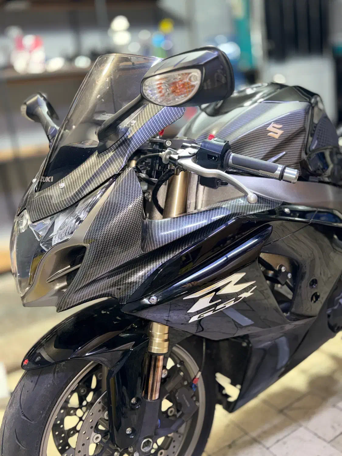 سوزوکی gsxR 1000|موتورسیکلت|تهران, جنت‌آباد مرکزی|دیوار