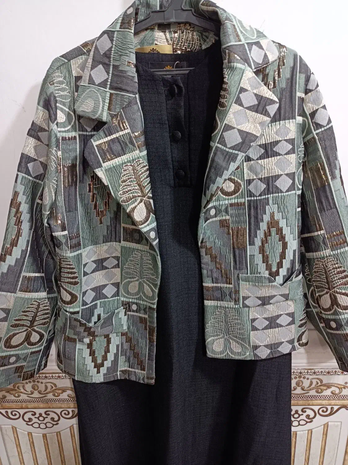 مانتو مجلسی|لباس|اهواز, کوی مندلی(سه راه خرمشهر)|دیوار