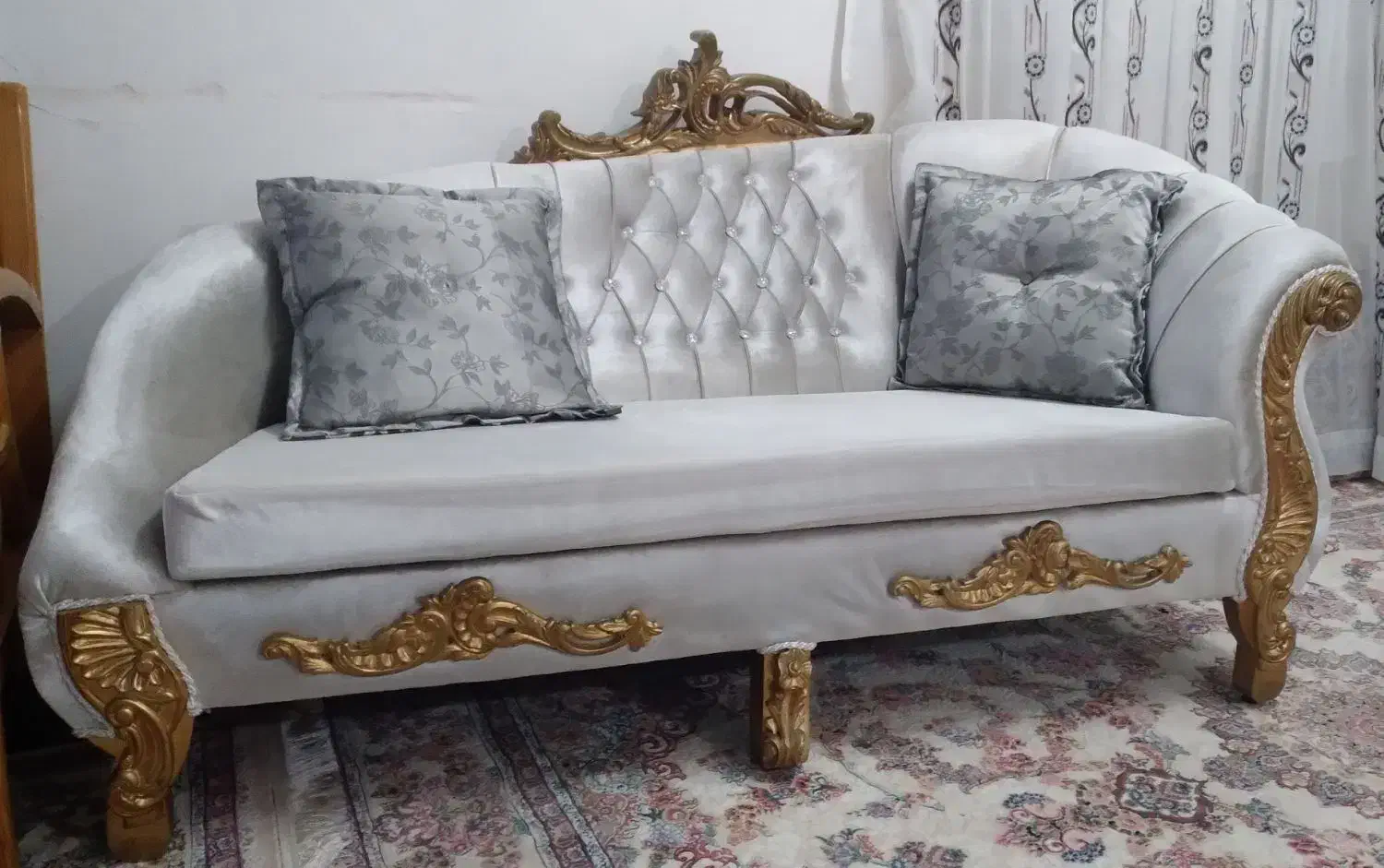 مبل شزلون در حد نو سه نفره|مبلمان خانگی و میز عسلی|رشت, پارک شهر|دیوار