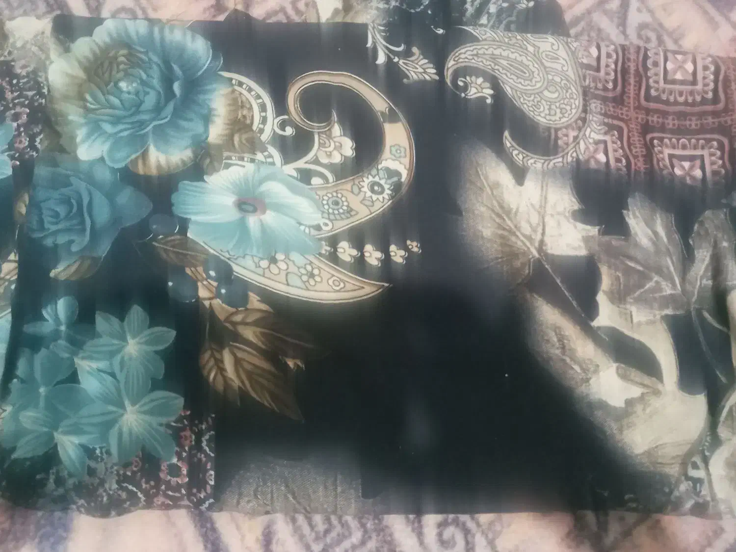 چادر|لباس|قم, ولیعصر|دیوار