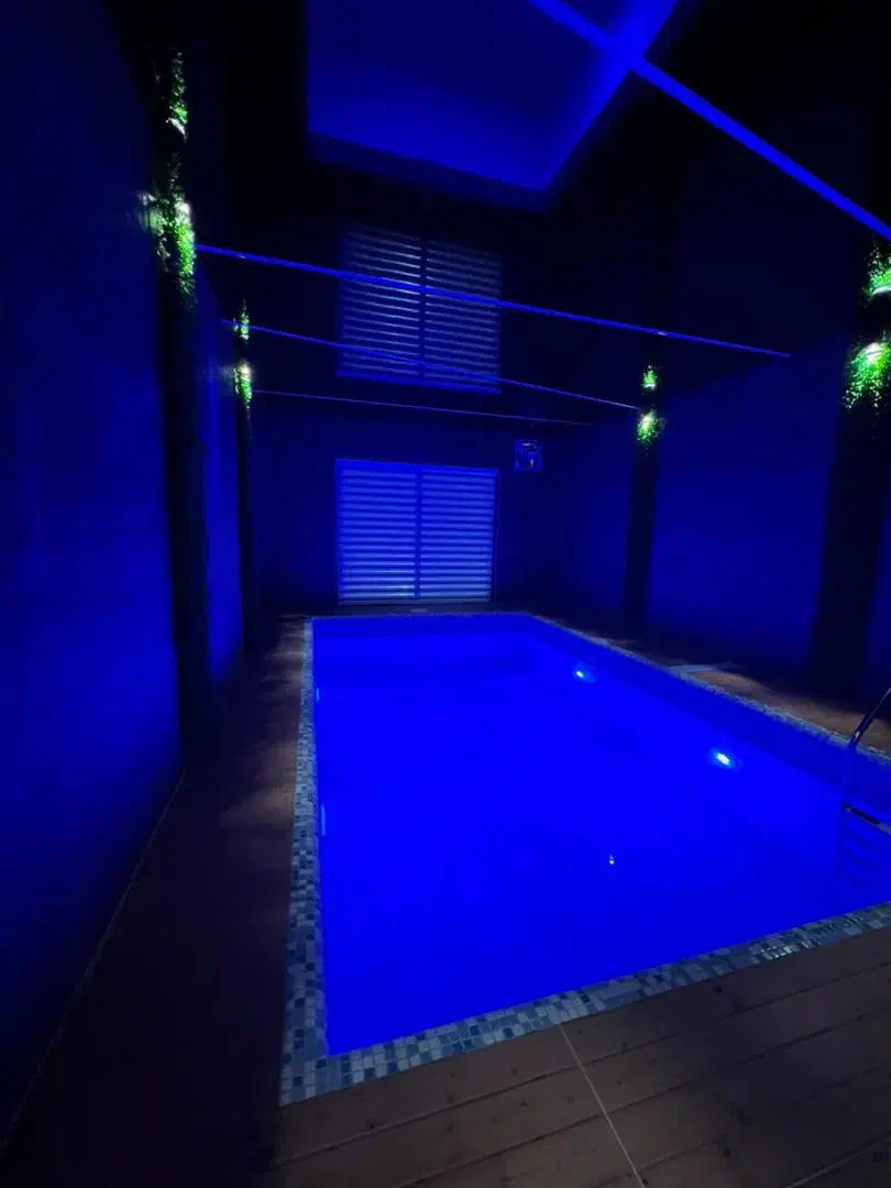 ویلا با استخر رهنی|اجارهٔ خانه و ویلا|نوشهر, |دیوار