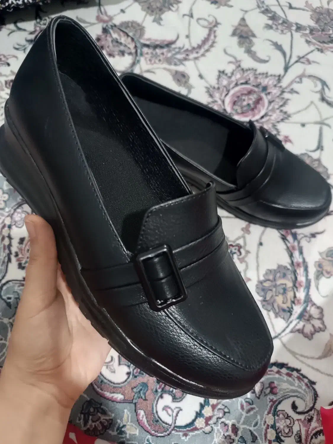 کفش نو|کیف، کفش، کمربند|پاکدشت, حصار امیر|دیوار