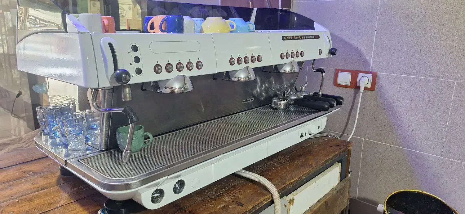 اسپرسو ساز صنعتی ایتالیا با آسیاب صنعتی ایتالیا|کافی‌شاپ و رستوران|پارس‌آباد, |دیوار