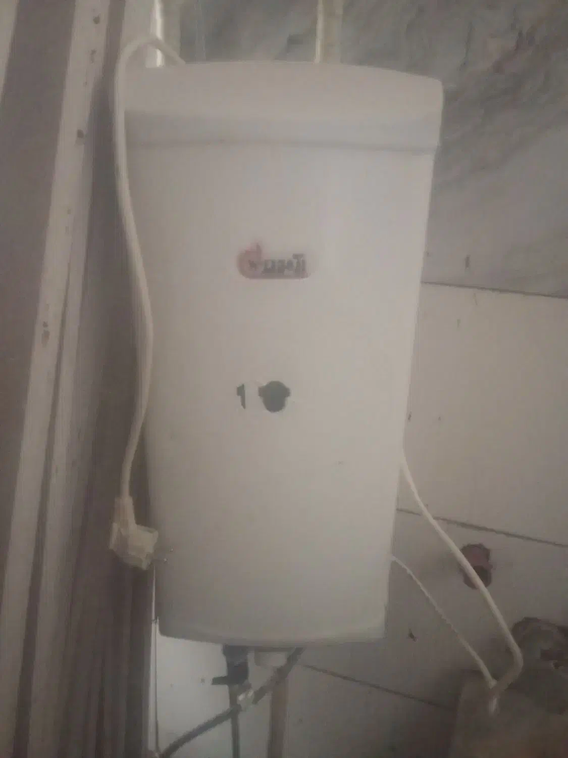آبگرمکن برقی 15لیتری|آبگرمکن، پکیج، شوفاژ|برخوار, |دیوار