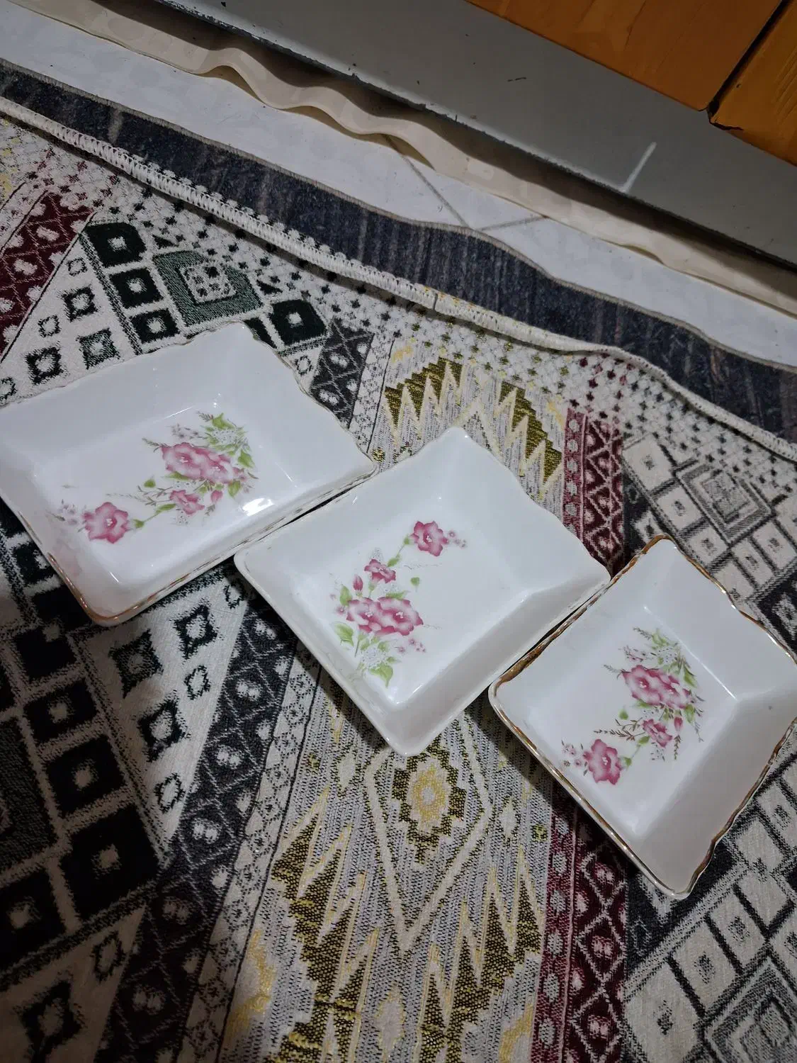 پیاله یا زیر سیگاری یا تنقلات خوری آنتیک|کلکسیون اشیاء عتیقه|مشهد, شهرک امام هادی (شهرک غرب)|دیوار