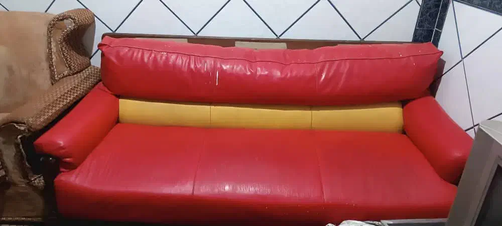 مبل هفت نفره چرم تمیز|مبلمان خانگی و میز عسلی|اهواز, کمپلو شمالی|دیوار