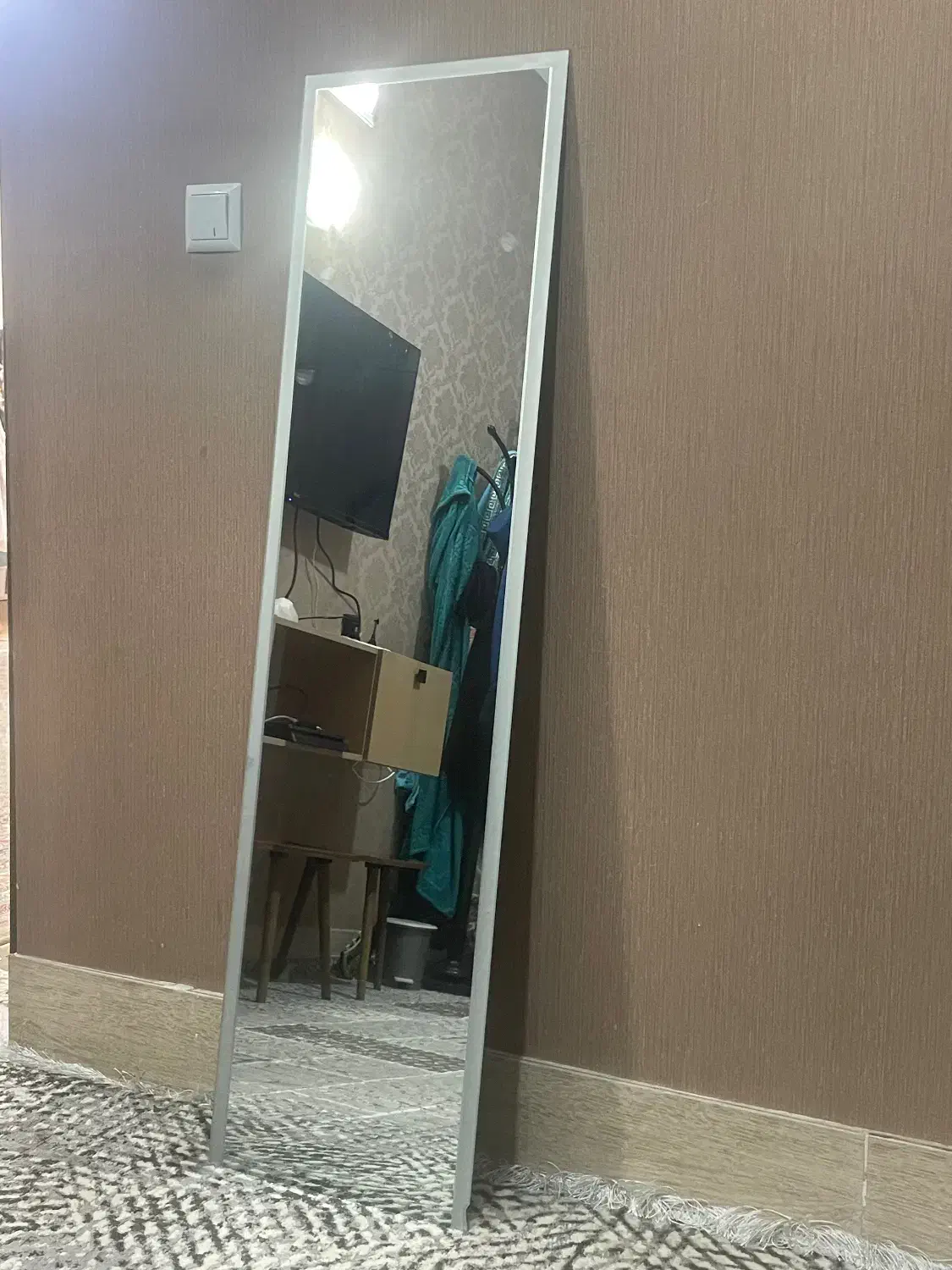 آینه قدی|آینه|نیشابور, فردوس شمالی|دیوار